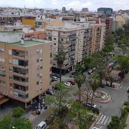 Apartamento Estilo Vintage Apartment Valencia Exterior photo